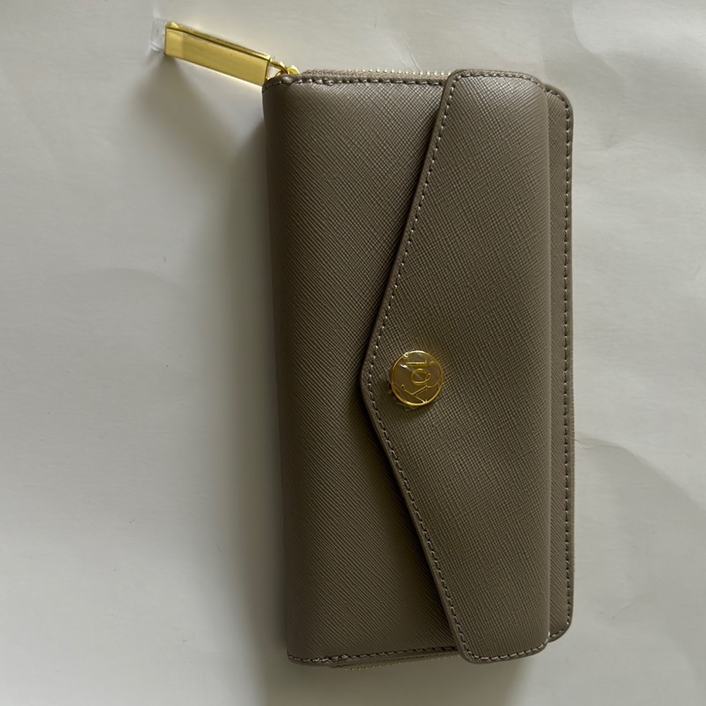 Joy 
Elegant Brown Women's Wallet